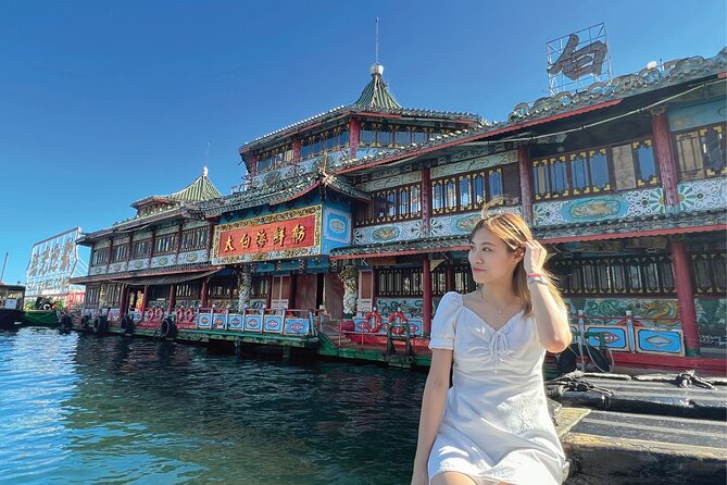 Hong Kong Fisherman’s Wharf: Aberdeen Fishing Village Boat Tour - Seeing Aberdeen from a traditional teak boat