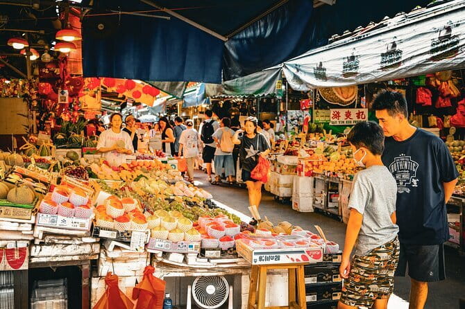 Hong Kong: Kowloon Street Market & Food Culture Walking Tour - Pat Chun and Hong Kong’s post-war food culture
