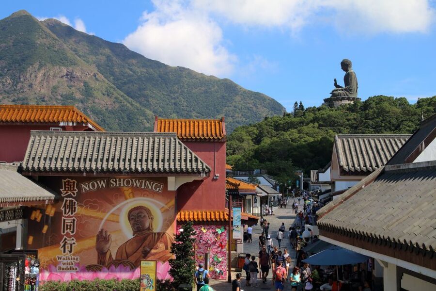 Hong Kong: Ngong Ping 360 Cable Car, Tai O & Big Buddha Tour - The Tai O boat excursion and dolphin watch
