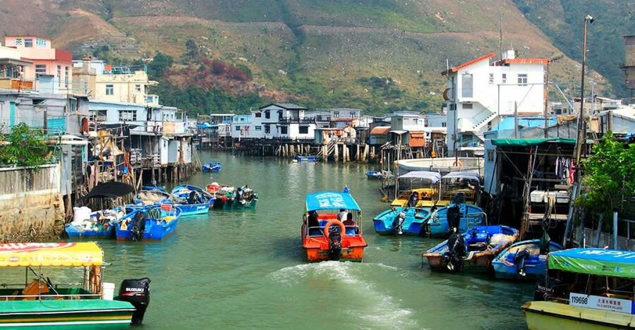 Hong Kong: Ngong Ping 360 Cable Car, Tai O & Big Buddha Tour - Starting at Tung Chung and getting onto the cable car
