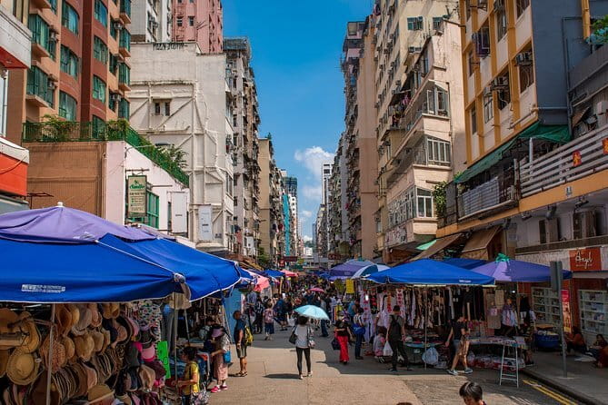 Hong Kong Photography Masterclass - Private Photography Lesson - Temple Street Night Market after sunset