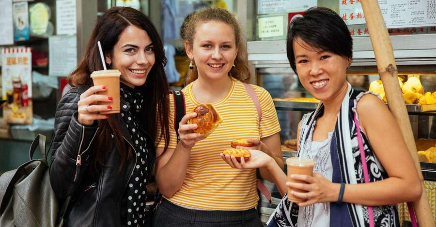 Hong Kong: Private Food Tour with 10 Tastings - Key points at a glance