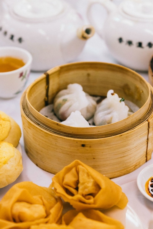 Hong Kong: Private Food Tour with 10 Tastings - Ten tastings, not ten full meals