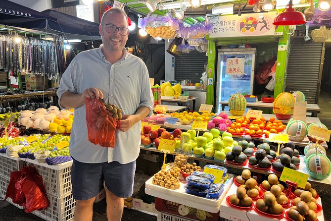 Hong Kong Private Food Tour with Michelin Street Food - Michelin-recommended wontons at Tsim Chai Kee