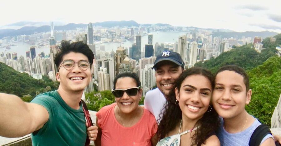 Hong Kong: Private Walking City Tour with a Local Guide - The hosts make the biggest difference