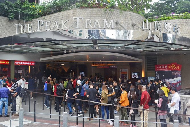 Hong Kong Sightseeing plus Jumbo Kingdom Lunch with Pickup from Kowloon Area - Dim sum at Jumbo Kingdom is part of the appeal