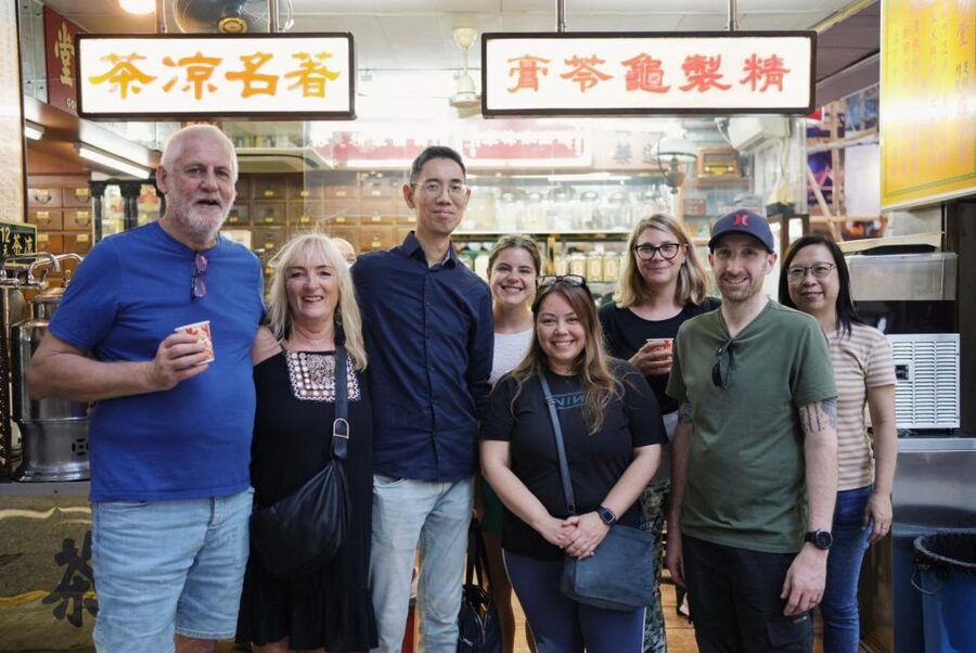 Hong Kong: Street Food Tour with Locals - Dim Sum and Wonton - Why this Hong Kong food walk works