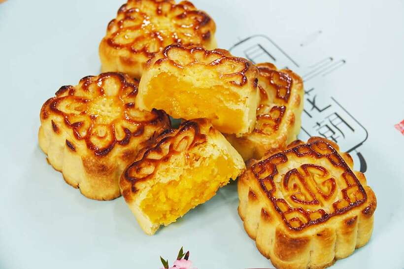 Hong Kong: Traditional Chinese Baked Goods DIY Workshop - How the electronic instruction works