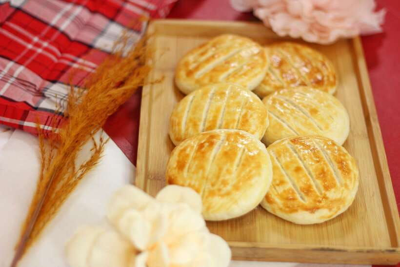 Hong Kong: Traditional Chinese Baked Goods DIY Workshop - The food is the best part, but the process matters more