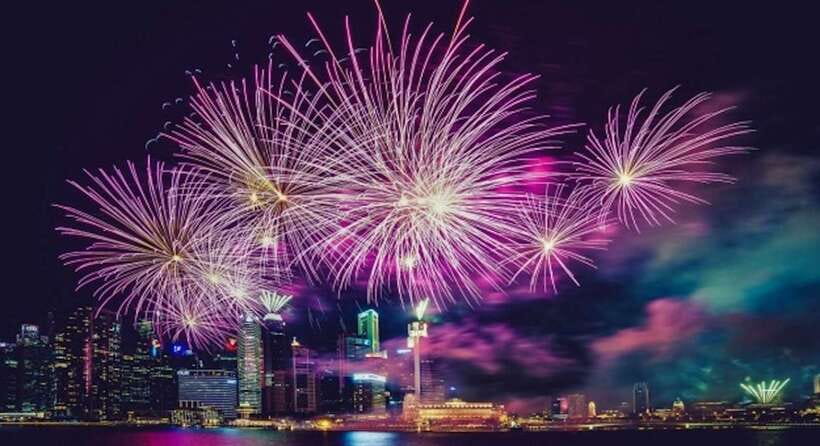 Hong Kong: Victoria Harbor Symphony Unlimited Drink Cruise - Key points before you book