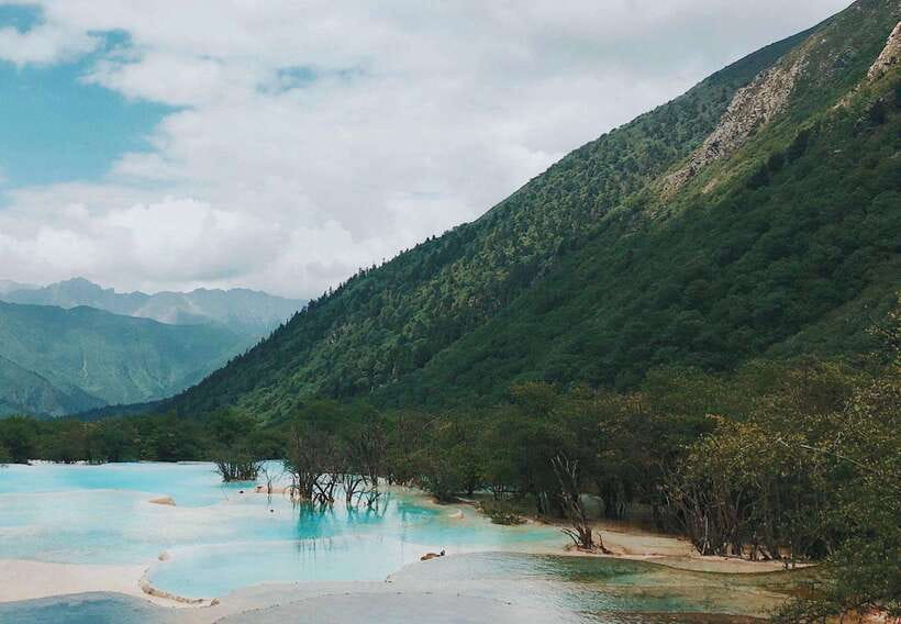 Huanglong Scenic Area: Explore Stunning Five-Colored Ponds - Is the $40 Price Good Value?