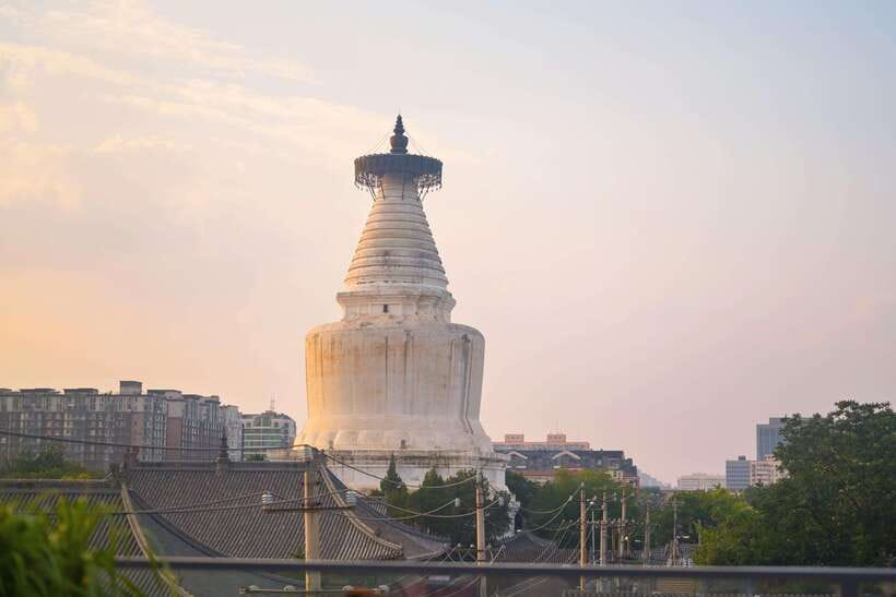 Hutong Walking Tour: Discover Real Beijing without Crowds - Guangji Temple and the meaning of religious space