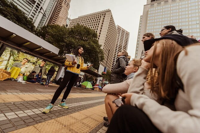 Introduction to Hong Kong: Central Tip Based Walking Tour - Why this short walk gives you a useful first look at Hong Kong