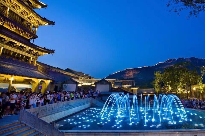 Jinshanling Private Tour with Night View of Simatai and Gubei Water Town from Beijing - The guides make a practical difference