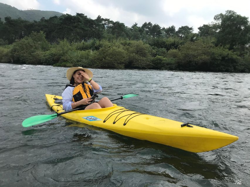 Kayaking tour with Local Guide( dry suit for winter) - Two Hours on Calm Water and Rougher Sections