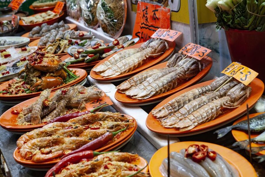 Kowloon: Private Night Markets & Street Food Experience - Six to eight tastings, from cheung fun to fried octopus