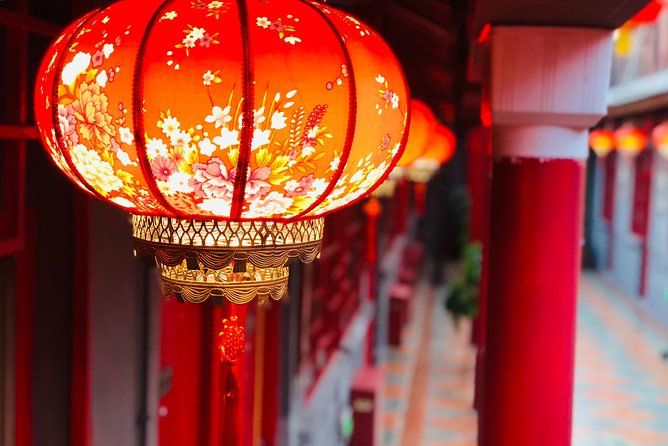 Lama Temple, Hutong and Silk & Pearl Market Private Day Tour - A private start in Beijing’s old north side