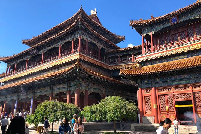 Lama Temple, Hutong and Silk & Pearl Market Private Day Tour - Wudaoying Hutong and the changing alley city