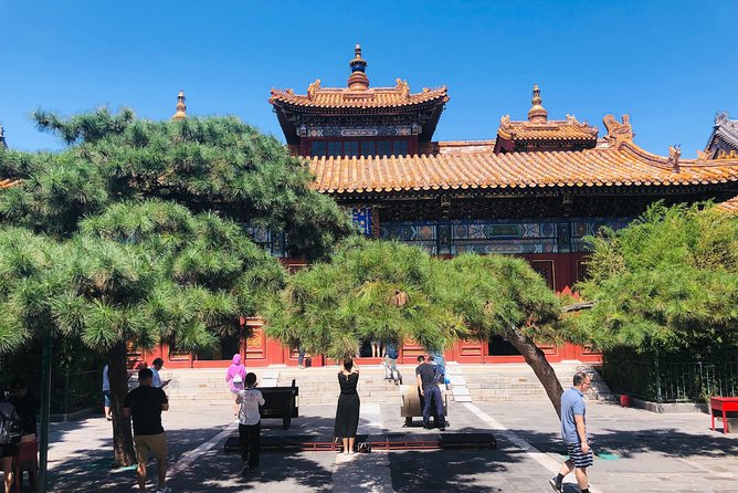 Lama Temple, Hutong and Silk & Pearl Market Private Day Tour - How the day feels in practice