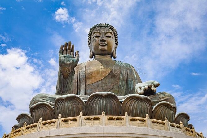 Lantau Island Tour: Big Buddha & Tai O Fishing Village - Meeting Tian Tan Buddha on the hill