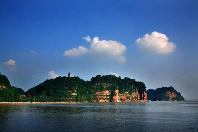 Leshan Buddha + Panda Base or Old Tea House Private Day Tour - What the $99 price really covers