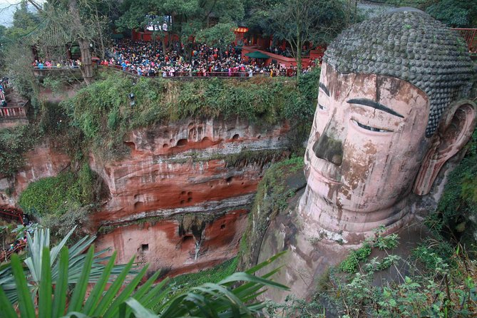 Leshan Giant Buddha and Huanglongxi Ancient Town Day Trip - Two ways to see a 71-meter Buddha