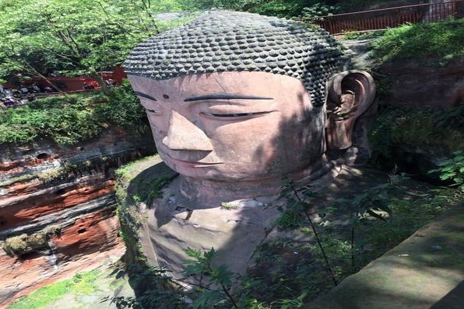 Leshan Giant Buddha Day Tour - Climbing the cliff stairs to the Buddha