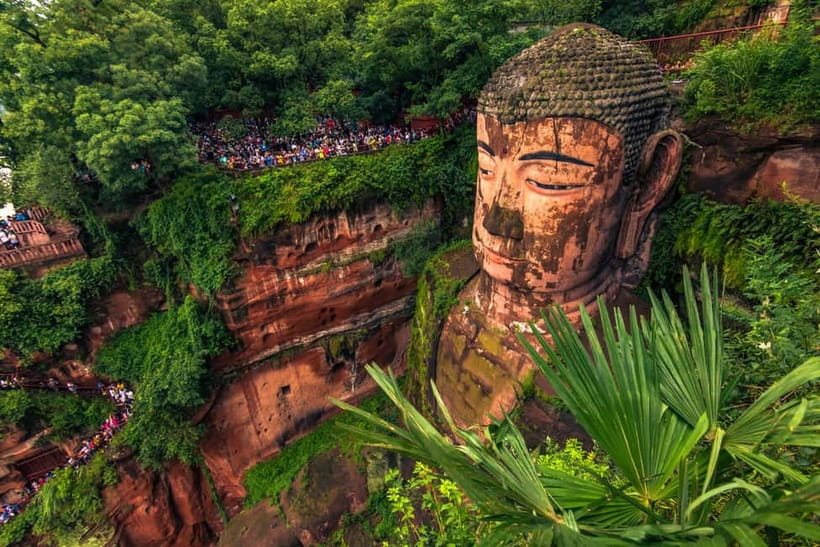 Leshan Giant Buddha & Huanglongxi/Buddha Temple Day Trip - Seeing the Buddha by boat