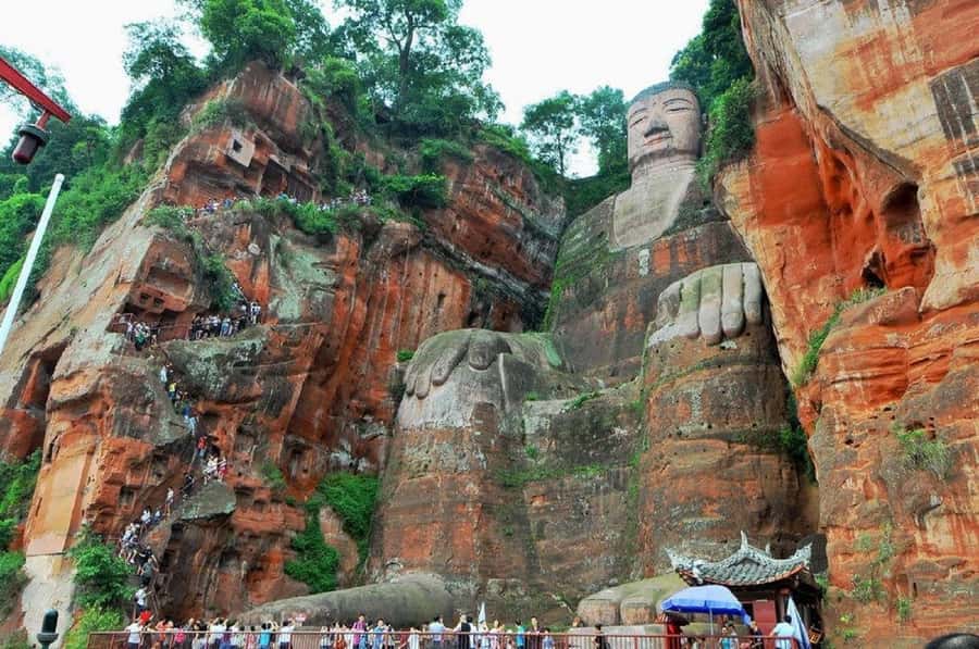 Leshan Grand Buddha Scenic Area and Panda Park Day Tour - The return to Chengdu and the real end time