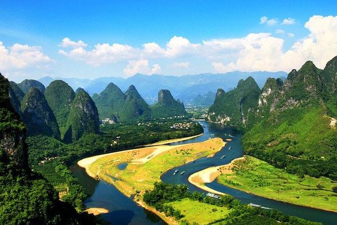 Li River cruise & Yangshuo countryside private day tour - What the boat ride from Guilin to Yangshuo feels like