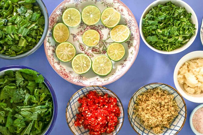 Lijiang Naxi Cuisine Cooking Class & Market Visit - What to expect at the meeting point and finish
