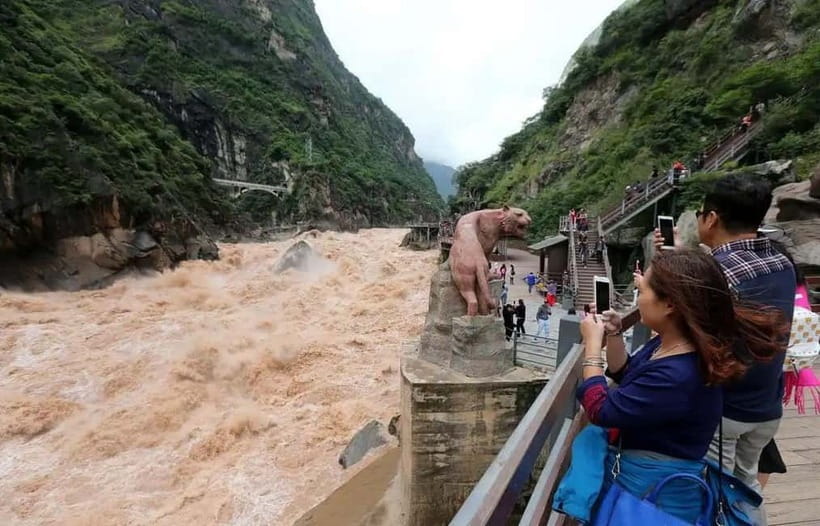 Lijiang to Shangri-La HuXiang Road Private Scenic Tour - Key points to know before booking