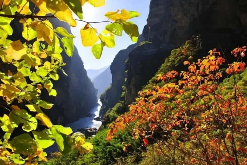 Lijiang to Shangri-La HuXiang Road Private Scenic Tour - Haba Village and the Naxi way of building