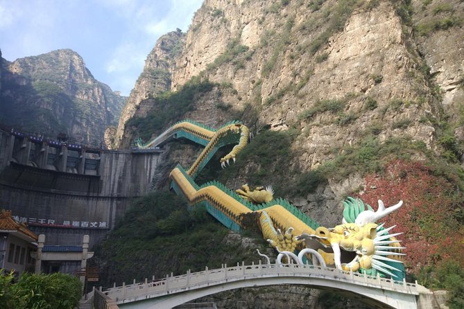 Longqingxia Gorge Cruise and Guyaju Cave Dwellings Private Day Tour - How the private format affects the experience