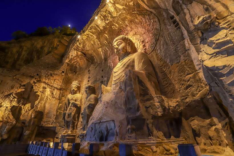 Luoyang: Longmen Grottoes Optional Tours or Tickets Only - The route from the entrance to the cliff carvings