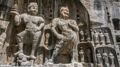 Luoyang Private Day Tour to Shaolin Temple&Longmen Grottoes