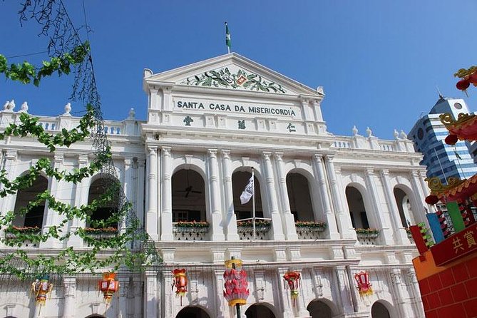 Macau Sightseeing Day Tour with One-Way Ferry from Hong Kong - Na Tcha Temple and the old Macau center