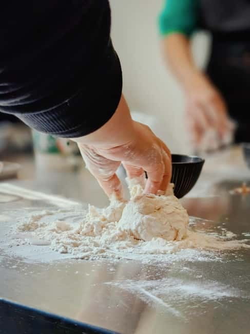 Make Soup Dumpling: Vegan or Pork in Shanghai Shikumen - Learning the famous 18-fold pleat