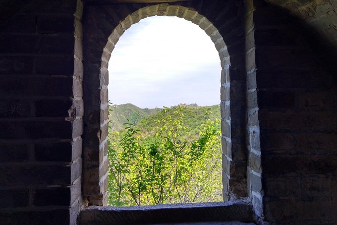 Mini Group: Half-Day Great Wall at Mutianyu Hiking Tour - Choosing between the steps, cable car, chairlift, and toboggan