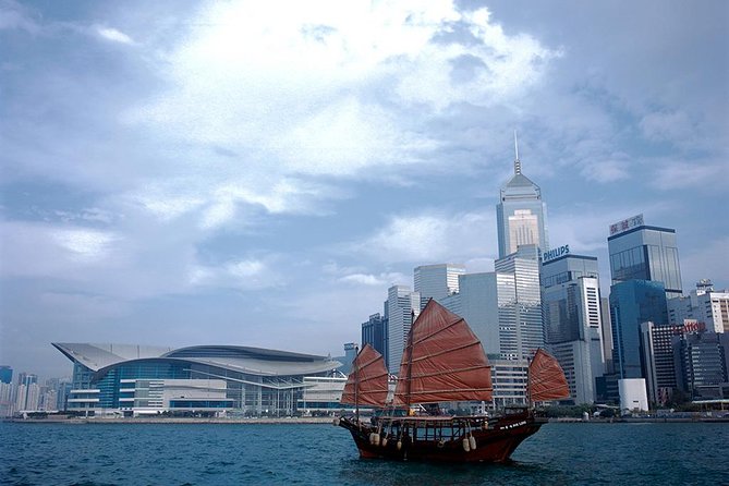 Morning Tour -Deluxe Hong Kong Island Tour with Hotel Pickup in Hong Kong Island - The TSL jewelry-factory visit