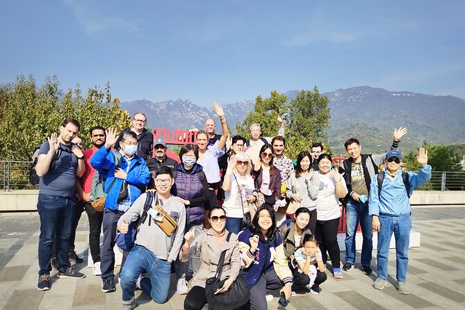 MuBus: Mutianyu Great Wall ENG/ESP/RUS Guided Bus Tour - Lunch: a useful upgrade, not a requirement