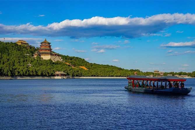Mutianyu Great Wall and Summer Palace Private Day Trip with Lunch - What the Mutianyu visit feels like in practice