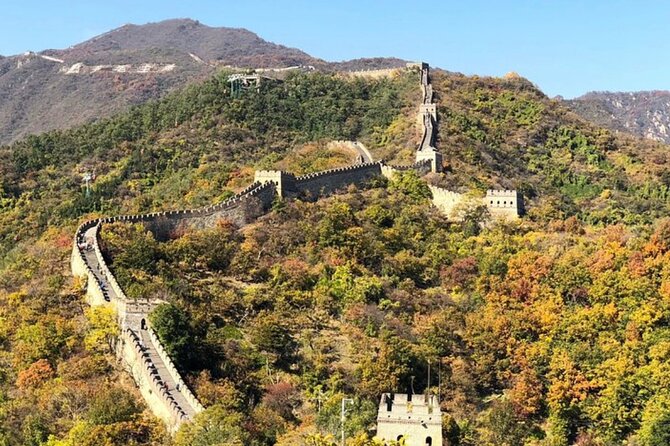 Mutianyu Great Wall Ticket with Driver Service - Finding the actual wall entrance