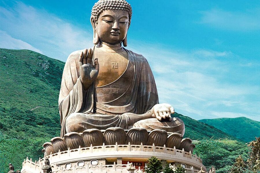 Ngong Ping 360: Cable Car Return Tickets & Combos - Who should book this experience?