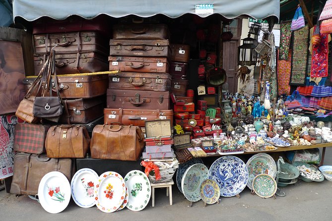 Old Shanghai City Walking Tour - What the guides add to the walk