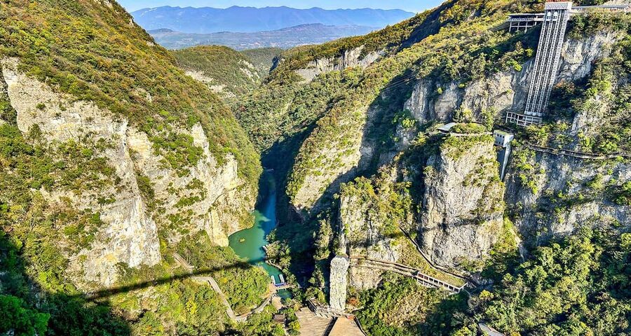 One Day Mini Group Tour to Glass Bridge and Tianmen Mountain - Timing, traffic, and queues