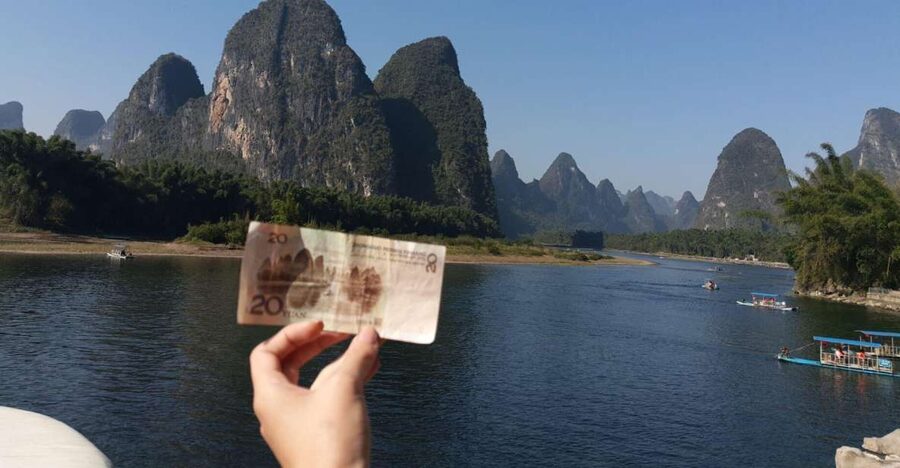One Hour Chinese Calligraphy or Painting Lessons in Yangshuo - A quiet hour with a Chinese brush