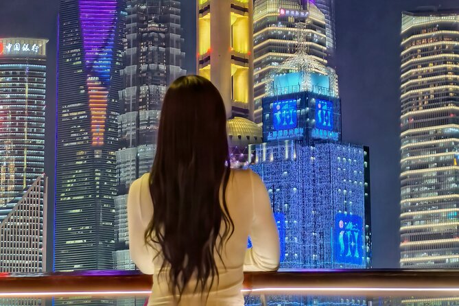 Photo Session on the Famous Shanghai Skyline - What happens during the one-hour walk