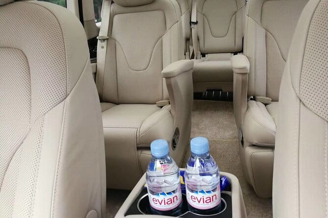 Private Beijing Airport Transfer To Beijing Downtown Hotel - Communication at pickup