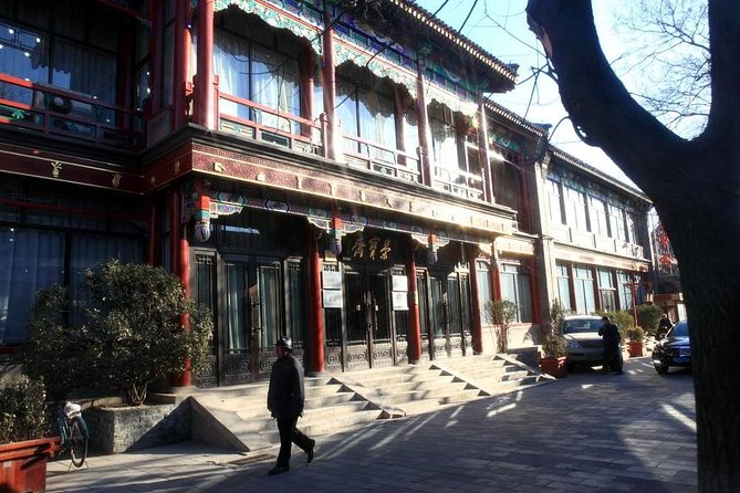 Private Beijing Markets Tour with Tea Tasting at Hongqiao Pearl Market - Tea and shopping at Hongqiao Pearl Market